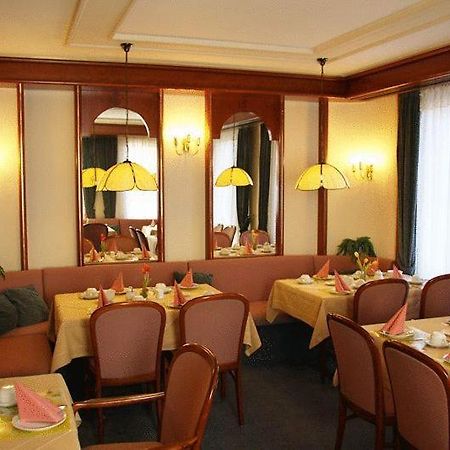 Hotel Am Schelztor Esslingen am Neckar Luaran gambar