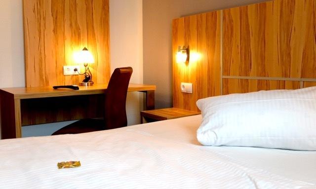 Hotel Am Schelztor Esslingen am Neckar Luaran gambar